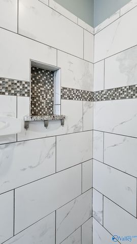 18795 S Haven Circle S, Athens, AL 35613