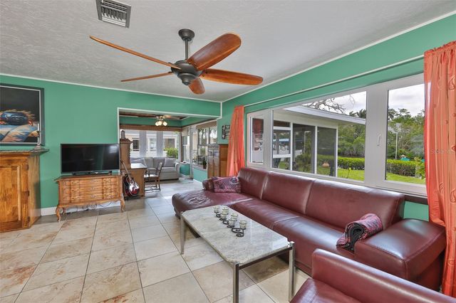 6907 9TH AVENUE NW, Bradenton, FL 34209