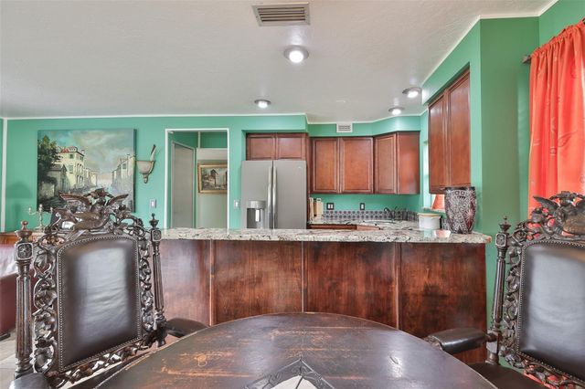 6907 9TH AVENUE NW, Bradenton, FL 34209