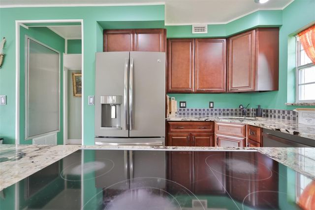 6907 9TH AVENUE NW, Bradenton, FL 34209