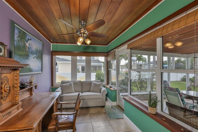 6907 9TH AVENUE NW, Bradenton, FL 34209