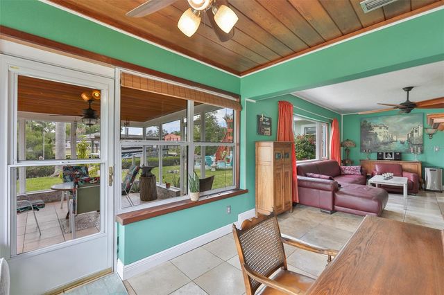 6907 9TH AVENUE NW, Bradenton, FL 34209