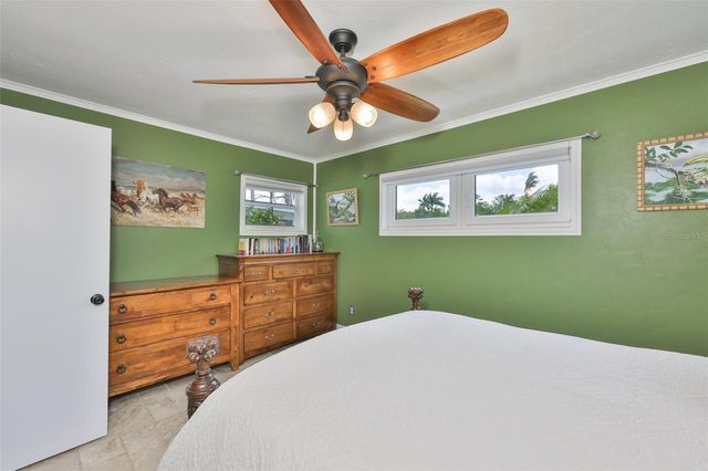 6907 9TH AVENUE NW, Bradenton, FL 34209