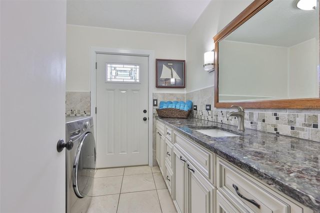 6907 9TH AVENUE NW, Bradenton, FL 34209