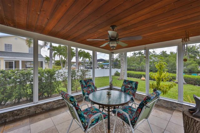 6907 9TH AVENUE NW, Bradenton, FL 34209