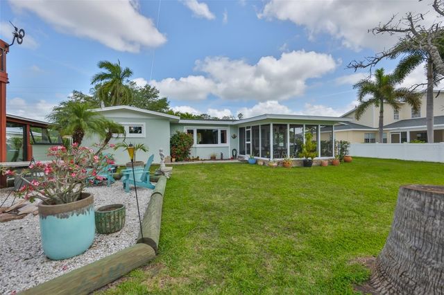 6907 9TH AVENUE NW, Bradenton, FL 34209