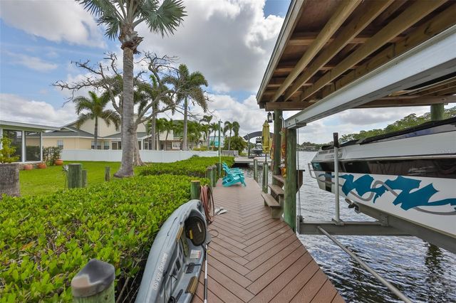 6907 9TH AVENUE NW, Bradenton, FL 34209