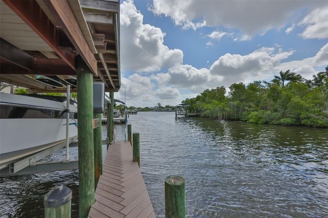 6907 9TH AVENUE NW, Bradenton, FL 34209