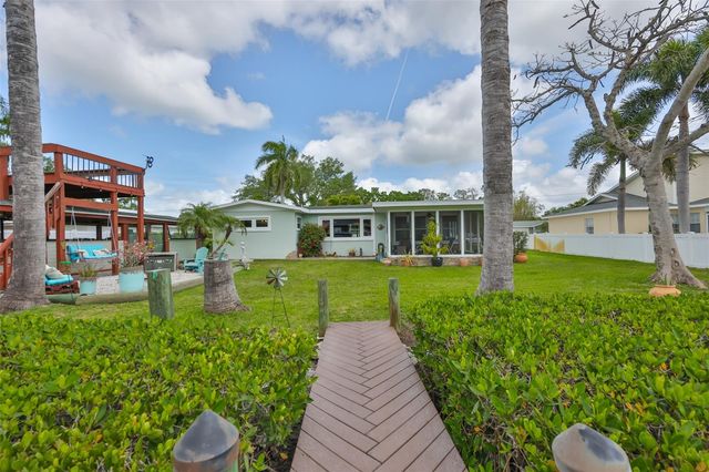 6907 9TH AVENUE NW, Bradenton, FL 34209