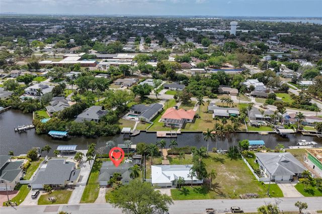 6907 9TH AVENUE NW, Bradenton, FL 34209