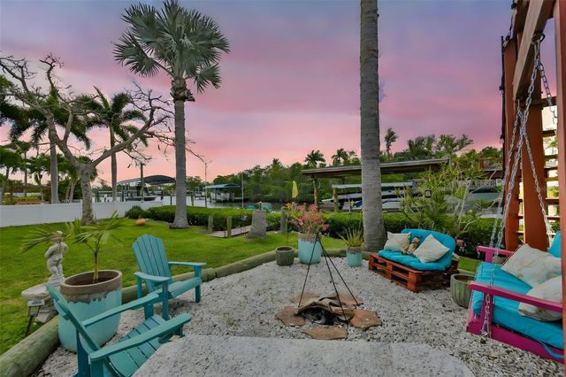 6907 9TH AVENUE NW, Bradenton, FL 34209