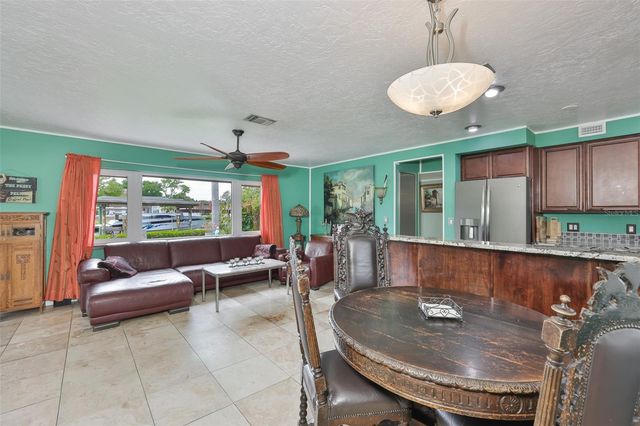 6907 9TH AVENUE NW, Bradenton, FL 34209