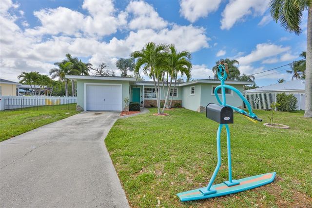 6907 9TH AVENUE NW, Bradenton, FL 34209