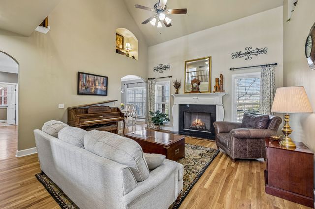 1712 Stoney Hill Ln, Spring Hill, TN 37174