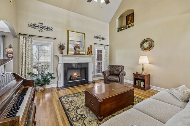 1712 Stoney Hill Ln, Spring Hill, TN 37174