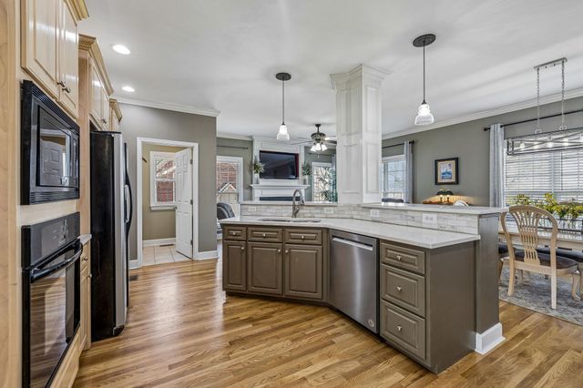 1712 Stoney Hill Ln, Spring Hill, TN 37174