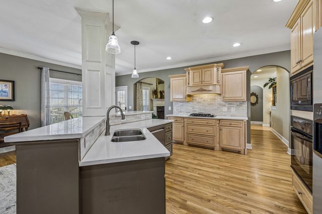 1712 Stoney Hill Ln, Spring Hill, TN 37174