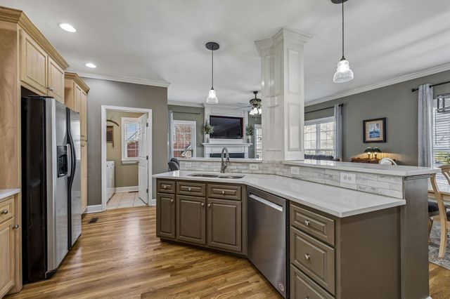 1712 Stoney Hill Ln, Spring Hill, TN 37174