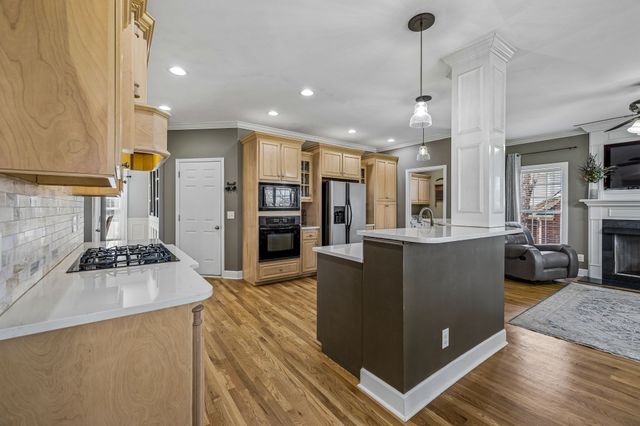 1712 Stoney Hill Ln, Spring Hill, TN 37174