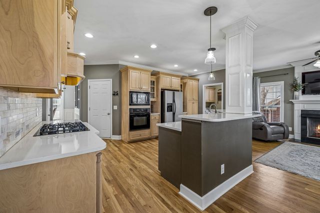 1712 Stoney Hill Ln, Spring Hill, TN 37174