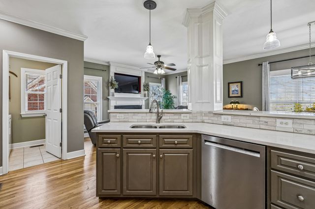 1712 Stoney Hill Ln, Spring Hill, TN 37174