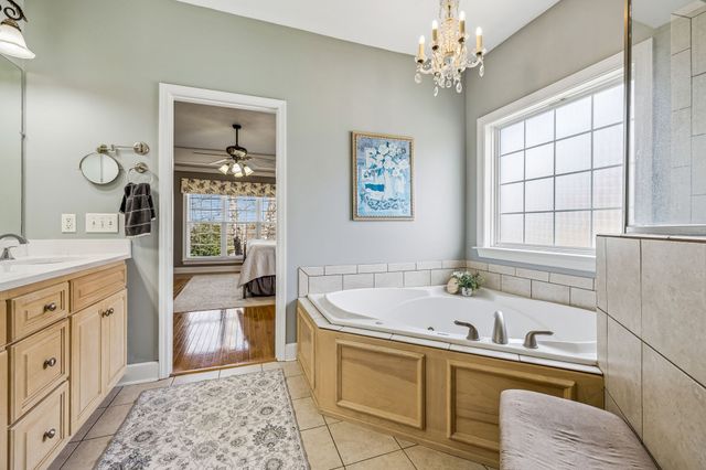 1712 Stoney Hill Ln, Spring Hill, TN 37174