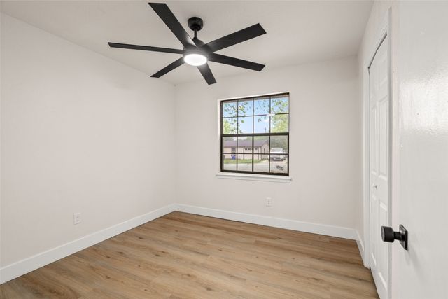 913 Ronald Street, White Settlement, TX 76108