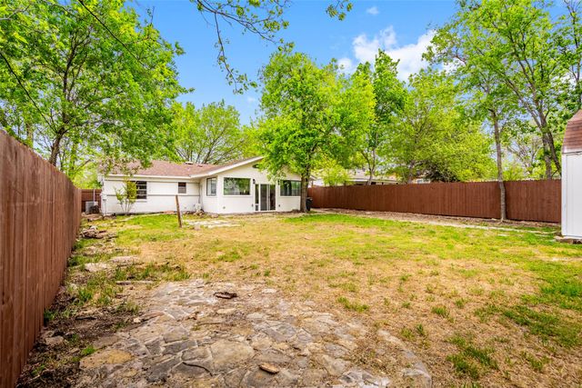 913 Ronald Street, White Settlement, TX 76108