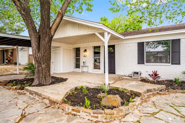 913 Ronald Street, White Settlement, TX 76108