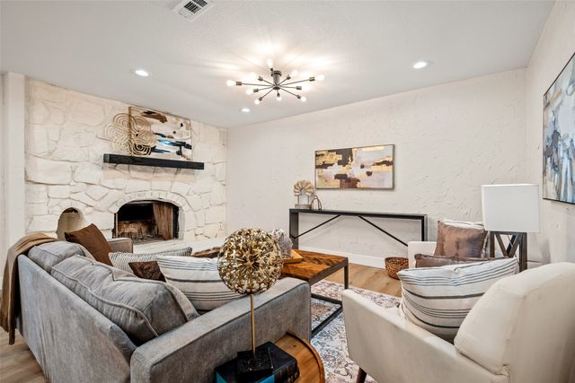 913 Ronald Street, White Settlement, TX 76108