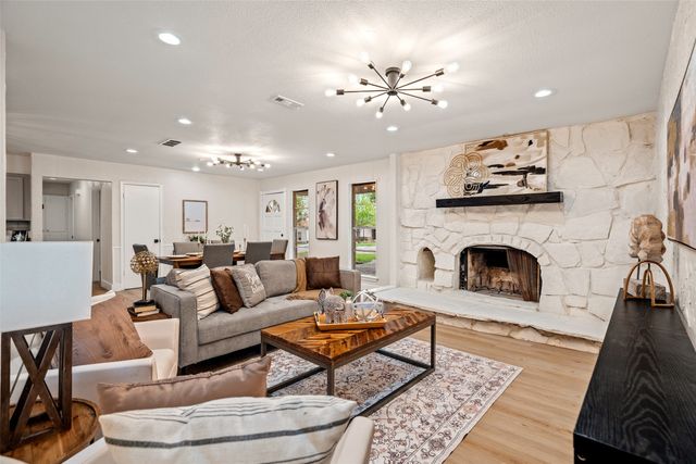 913 Ronald Street, White Settlement, TX 76108