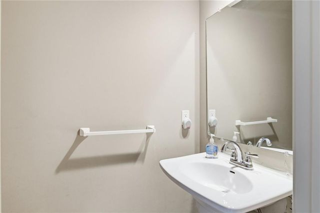 9707 W 83rd Terrace, Overland Park, KS 66212