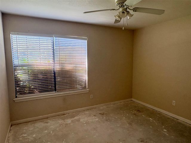 8874 Spring Woods Drive, Montgomery, TX 77316