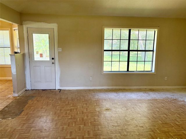8874 Spring Woods Drive, Montgomery, TX 77316