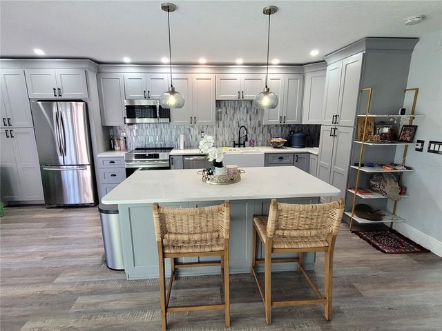 1005 S BAYSHORE BOULEVARD 102, Safety Harbor, FL 34695