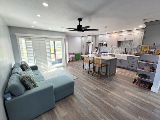 1005 S BAYSHORE BOULEVARD 102, Safety Harbor, FL 34695