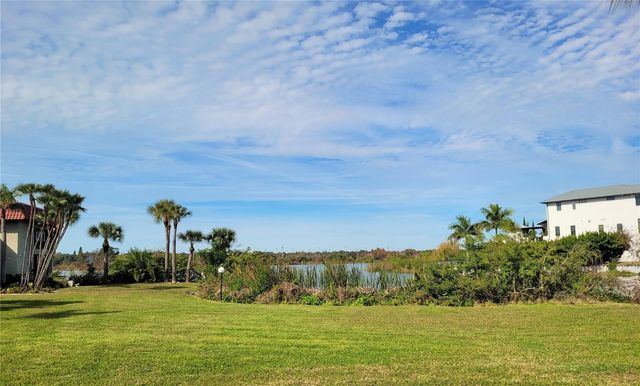 1005 S BAYSHORE BOULEVARD 102, Safety Harbor, FL 34695