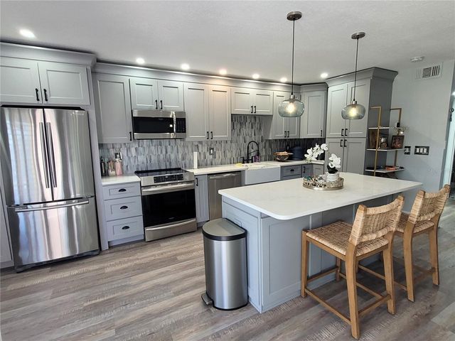 1005 S BAYSHORE BOULEVARD 102, Safety Harbor, FL 34695