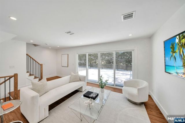 368 Knickerbocker Road, Tenafly, NJ 07670