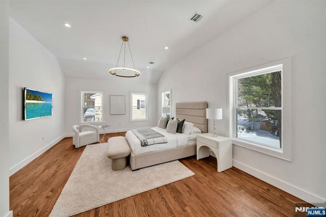 368 Knickerbocker Road, Tenafly, NJ 07670