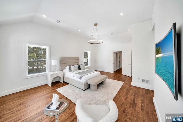 368 Knickerbocker Road, Tenafly, NJ 07670