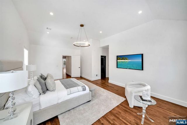 368 Knickerbocker Road, Tenafly, NJ 07670