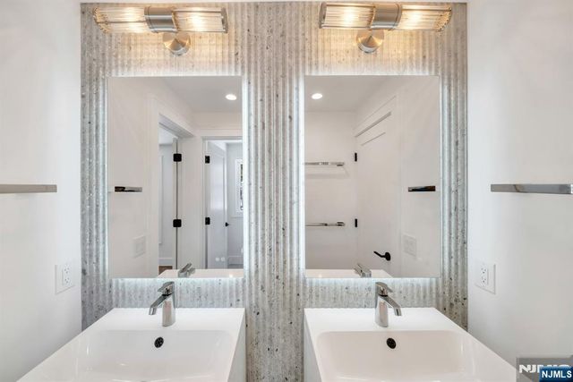 368 Knickerbocker Road, Tenafly, NJ 07670