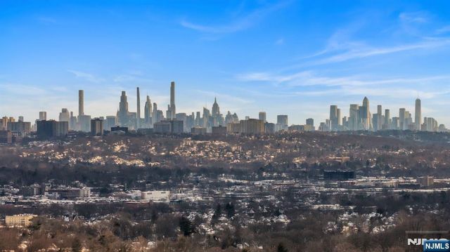 368 Knickerbocker Road, Tenafly, NJ 07670