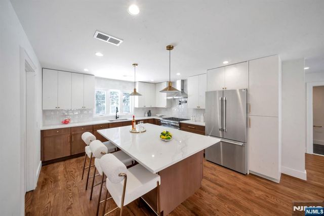 368 Knickerbocker Road, Tenafly, NJ 07670