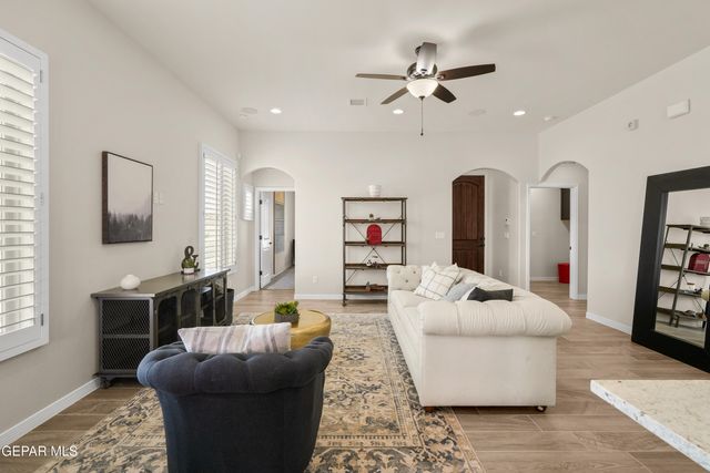 705 Paseo Modesto Drive, Horizon City, TX 79928