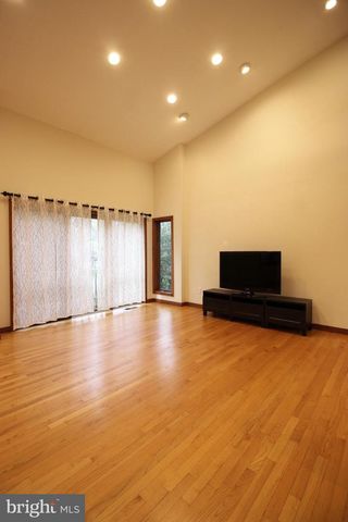 6872 MELROSE DR, Mclean, VA 22101