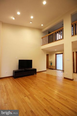 6872 MELROSE DR, Mclean, VA 22101