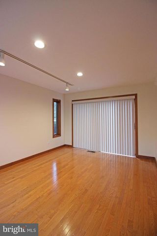 6872 MELROSE DR, Mclean, VA 22101