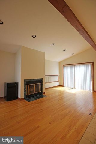 6872 MELROSE DR, Mclean, VA 22101